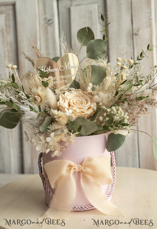 Prezenty dla Mamy kwiaty flowerboxy kwiaty prezent dla Mamy z okazji dnia Matki, box kwiatowy dla mamy, kompozycja z suszonych kwiatów pomysł na prezent dla mamy, wieczne róże, flower box dla mamy